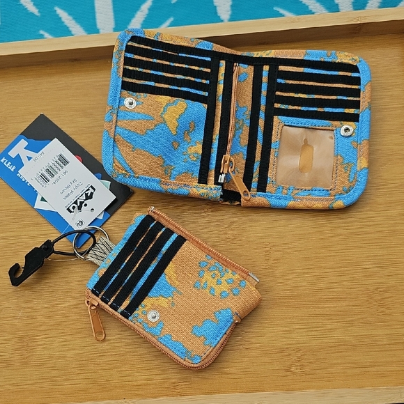 Kavu Blue and Tan Wallet - Picture 6 of 11